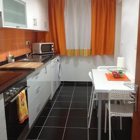 Duplex Proximo Do Aeroporto Apartment Lissabon