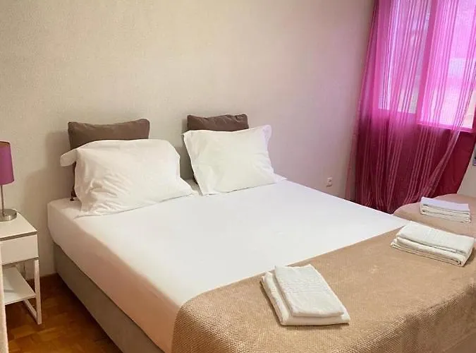 Duplex Proximo Do Aeroporto Lisbona